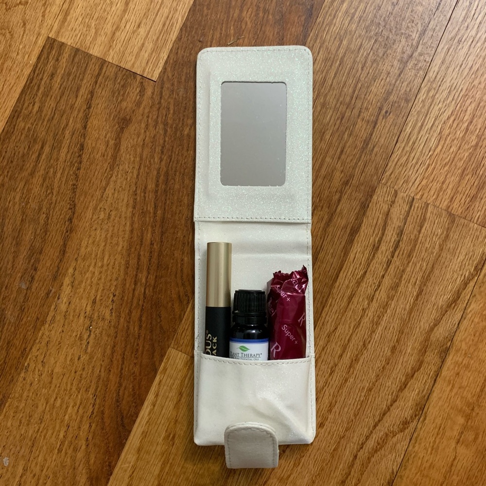 LipSense makeup case - Picture 2 of 2